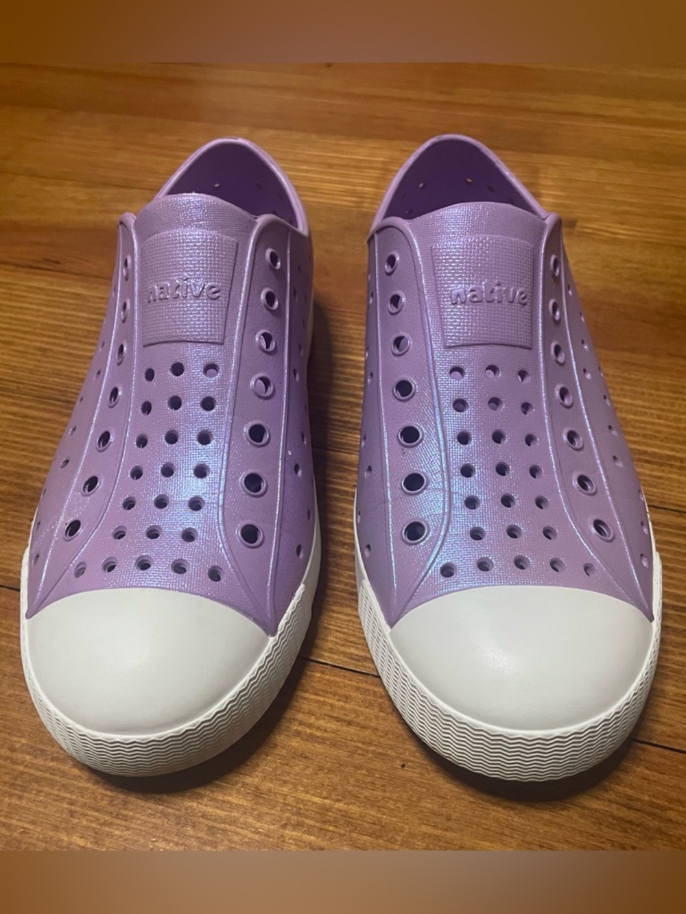 Native Shoes Jefferson Iridescent Lavender Purple Slip-On Sneakers Size J3